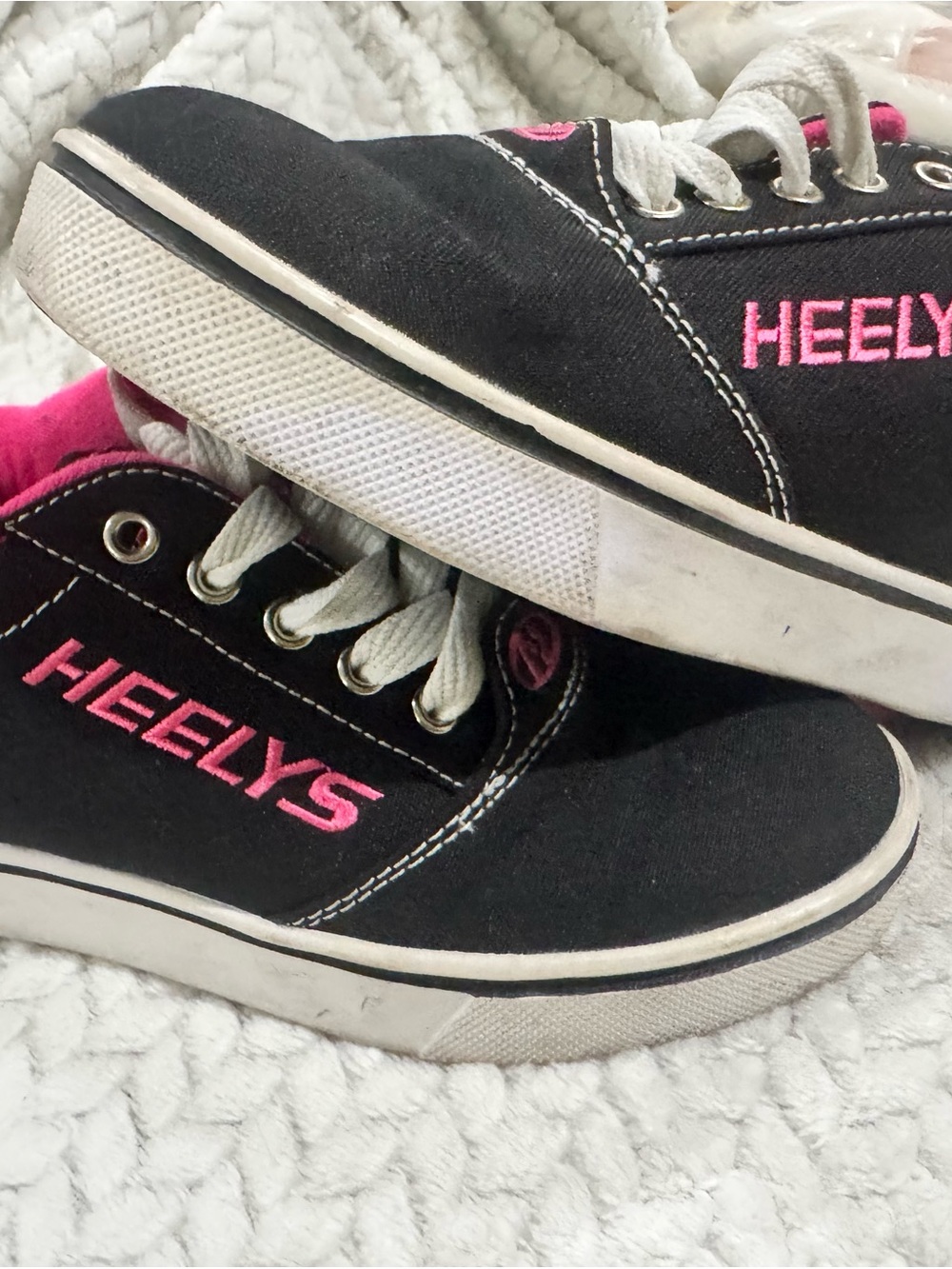 Heelys Black Canvas Sneakers with Pink Accents
